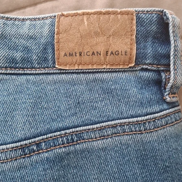 American Eagle Outfitters Highest Rise Mom Jeans - Picture 10 of 14